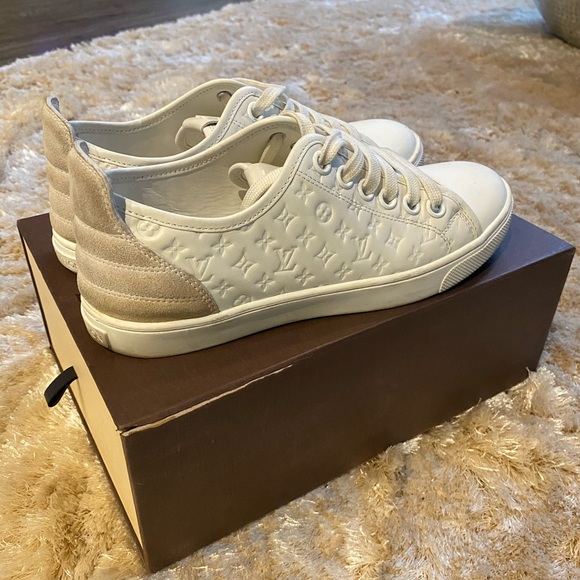 Louis Vuitton sneakers - Picture 2 of 4